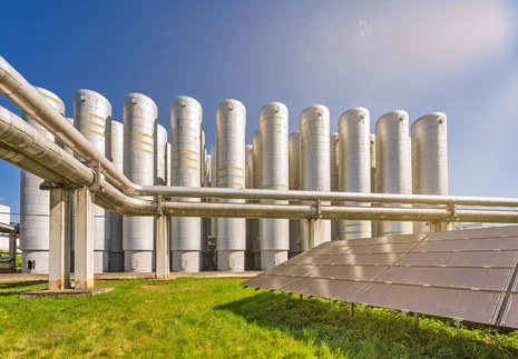 Innovationskraftwerk Dresden-Reick mit Photovoltaikanlage